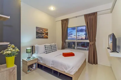 Chic Condo by RESAVA – Photos 5